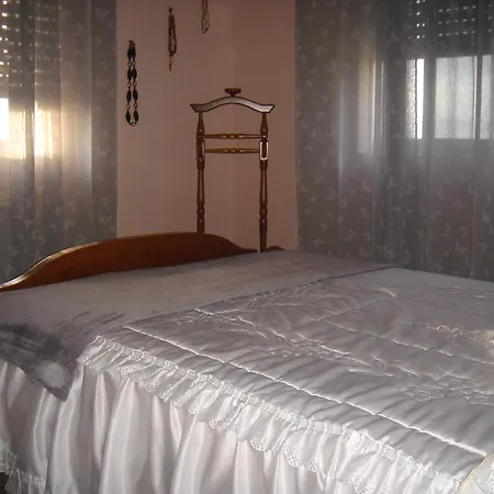 Holiday home Pantin Valdovino